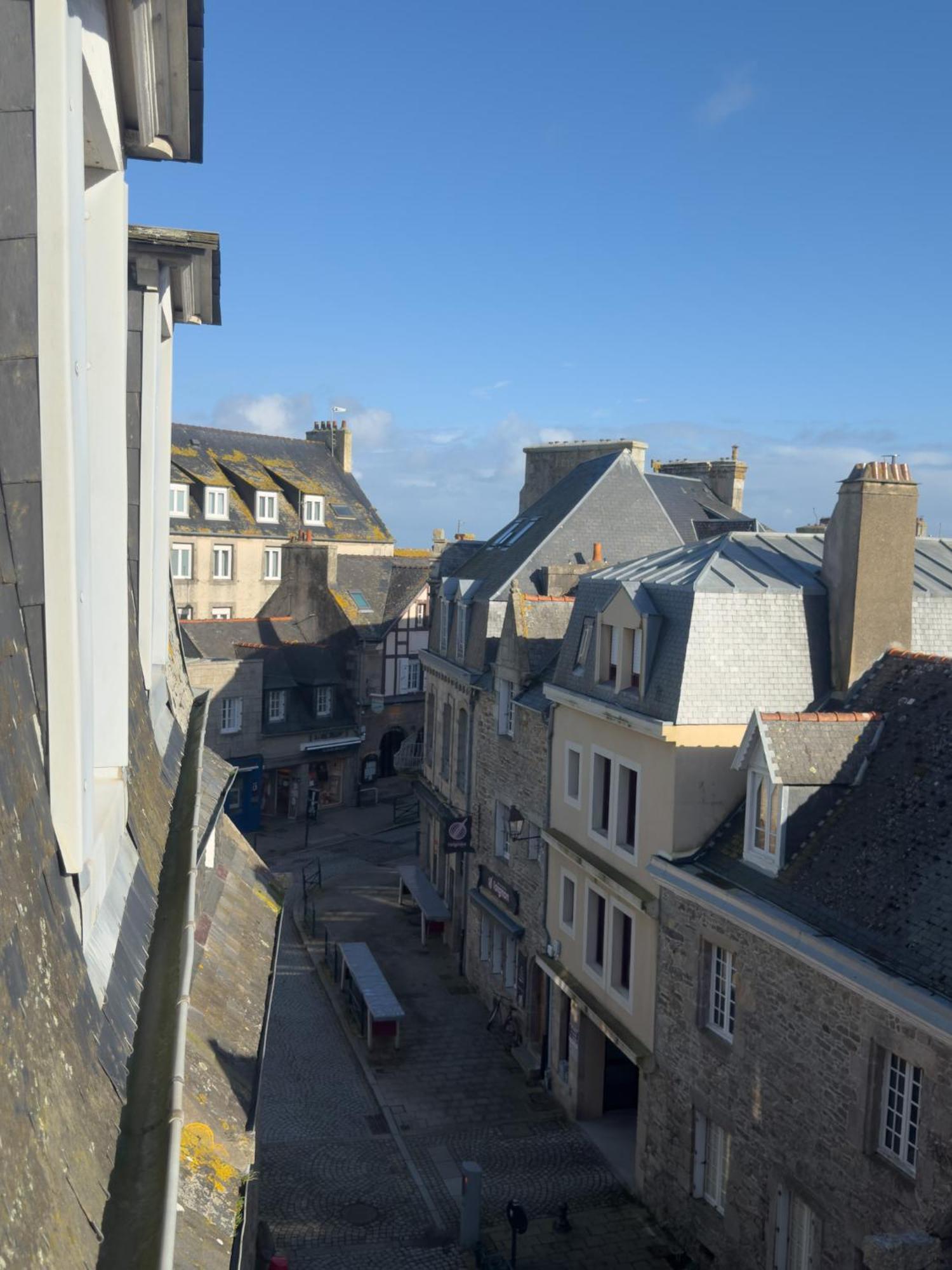 Logis Hotel Les Chardons Bleus Restaurant Le Bistrot De La Mer Roscoff Eksteriør billede