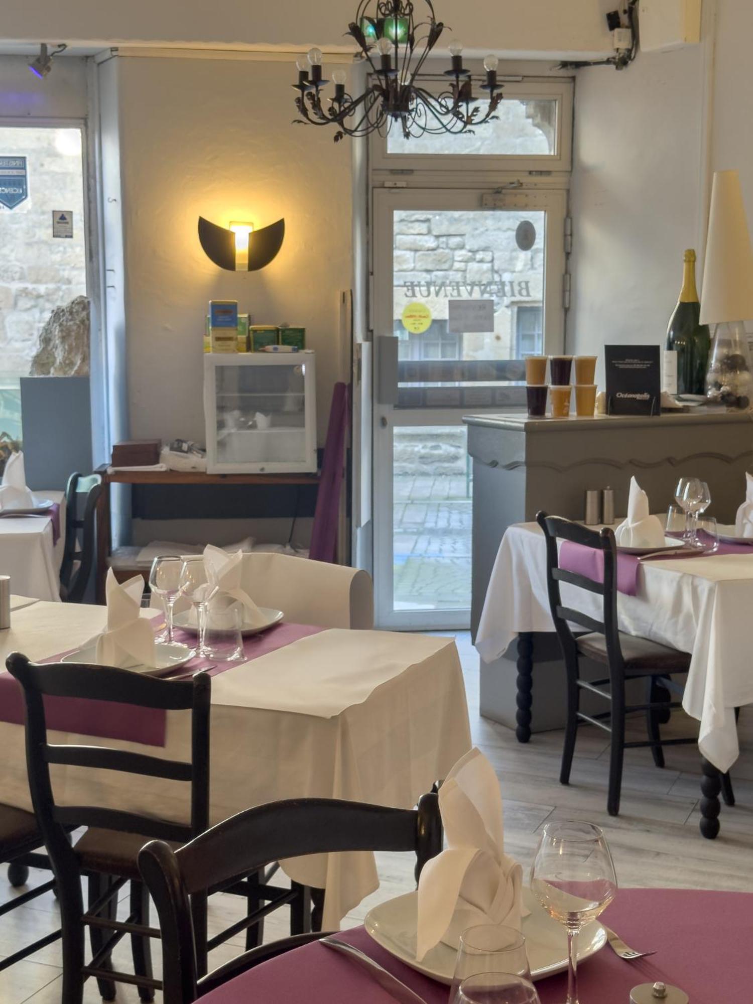 Logis Hotel Les Chardons Bleus Restaurant Le Bistrot De La Mer Roscoff Eksteriør billede