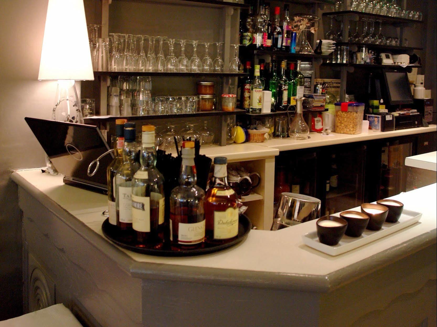 Logis Hotel Les Chardons Bleus Restaurant Le Bistrot De La Mer Roscoff Eksteriør billede