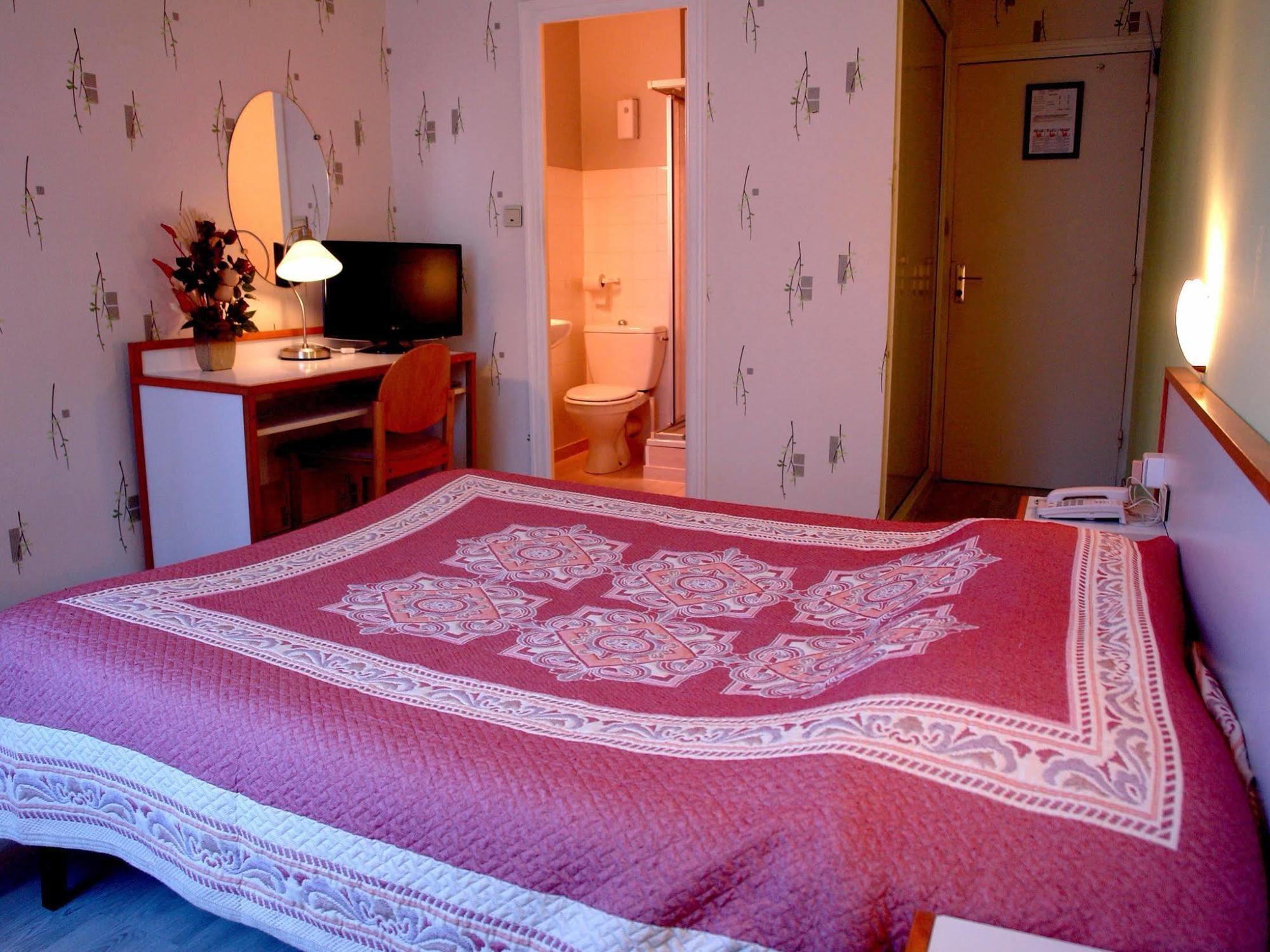 Logis Hotel Les Chardons Bleus Restaurant Le Bistrot De La Mer Roscoff Eksteriør billede